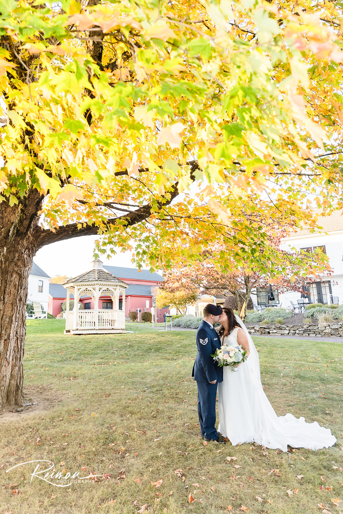 Fall Wedding at the Barn at Wight Farm, Wedding, Barn at Wight Farm, Reiman Photography, Worcester Wedding Photographer, Boston Wedding Photographer, Sturbridge Wedding Photographer, Fall Wedding, Barn Wedding