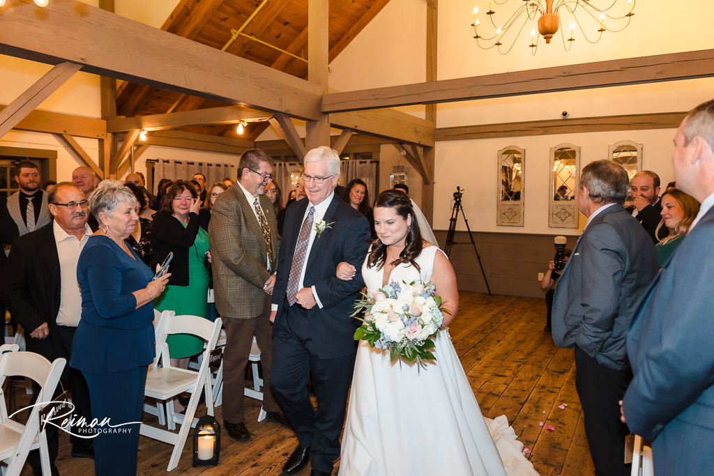 Fall Wedding at the Barn at Wight Farm, Wedding, Barn at Wight Farm, Reiman Photography, Worcester Wedding Photographer, Boston Wedding Photographer, Sturbridge Wedding Photographer, Fall Wedding, Barn Wedding