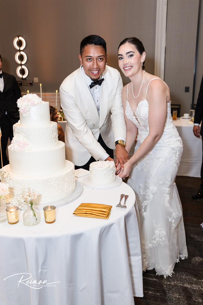 Marriot Boston-Quincy, Wedding, Reiman Photography, Boston Wedding Photographer, Worcester Wedding Photographer, Elegant Wedding, Marriot Boston-Quincy Wedding, Summer Wedding