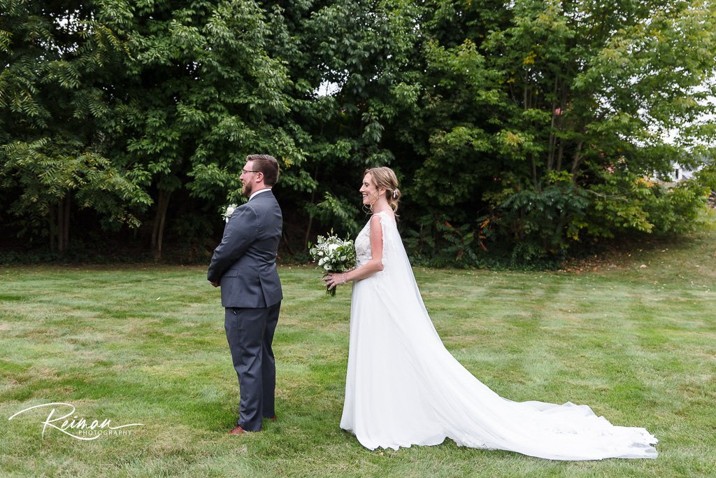 Wedding at the Barn at Wight Farm, Wedding, Barn at Wight Farm, Reiman Photography, Worcester Wedding Photographer, Boston Wedding Photographer, Sturbridge Wedding Photographer, Summer Wedding, Barn Wedding