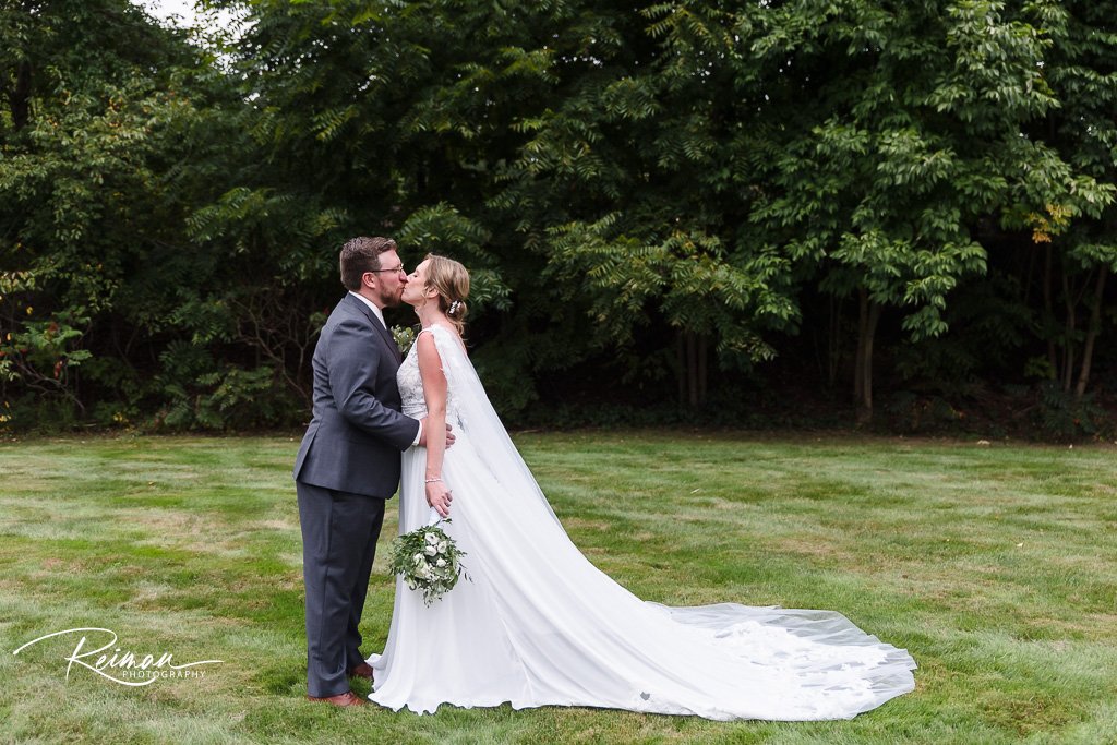 Wedding at the Barn at Wight Farm, Wedding, Barn at Wight Farm, Reiman Photography, Worcester Wedding Photographer, Boston Wedding Photographer, Sturbridge Wedding Photographer, Summer Wedding, Barn Wedding