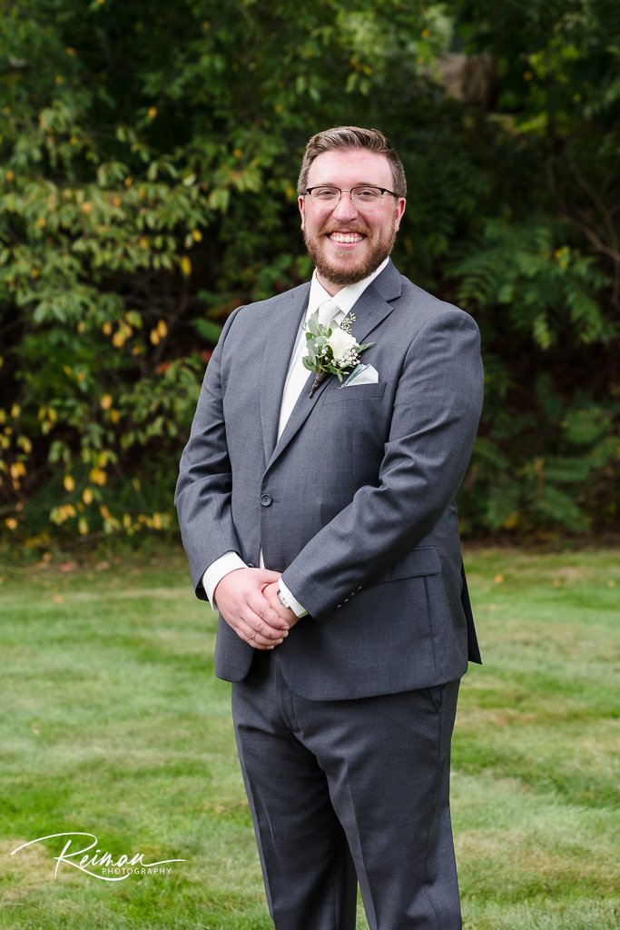 Wedding at the Barn at Wight Farm, Wedding, Barn at Wight Farm, Reiman Photography, Worcester Wedding Photographer, Boston Wedding Photographer, Sturbridge Wedding Photographer, Summer Wedding, Barn Wedding