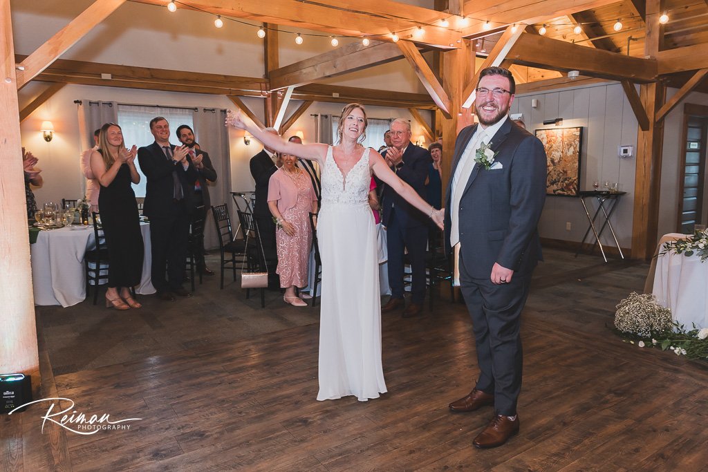 Wedding at the Barn at Wight Farm, Wedding, Barn at Wight Farm, Reiman Photography, Worcester Wedding Photographer, Boston Wedding Photographer, Sturbridge Wedding Photographer, Summer Wedding, Barn Wedding