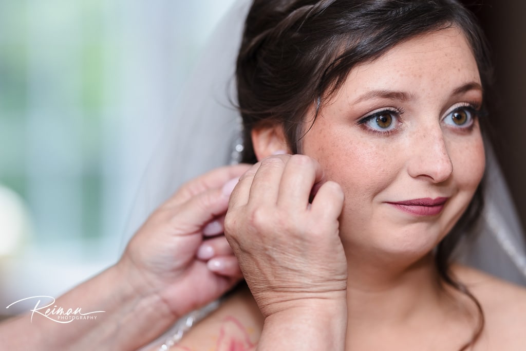 Summer Wedding, Colonial Hotel Wedding, Colonial Hotel, Reiman Photography, Worcester Wedding Photography, Boston Wedding Photographer, Gardner Wedding Photographer