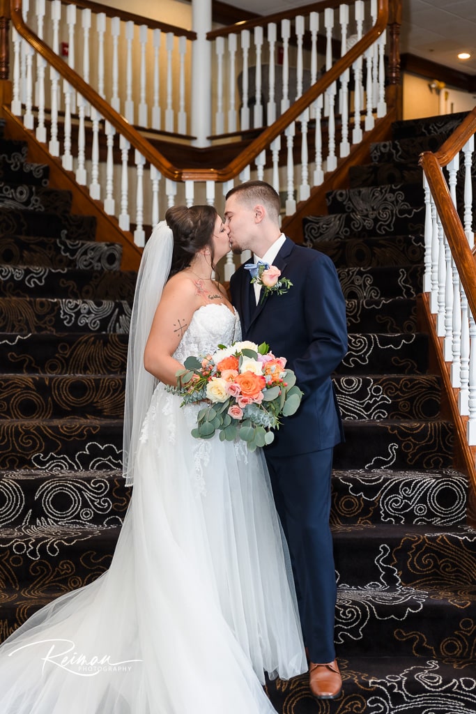 Summer Wedding, Colonial Hotel Wedding, Colonial Hotel, Reiman Photography, Worcester Wedding Photography, Boston Wedding Photographer, Gardner Wedding Photographer