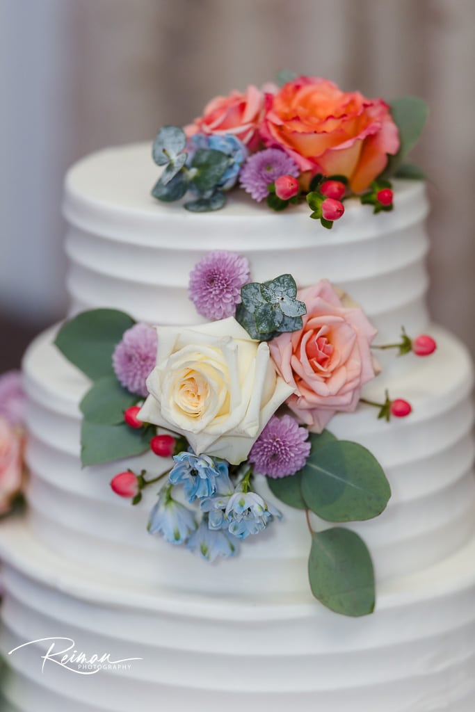 Summer Wedding, Colonial Hotel Wedding, Colonial Hotel, Reiman Photography, Worcester Wedding Photography, Boston Wedding Photographer, Gardner Wedding Photographer
